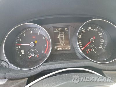 Zdjęcie 9 z 12 samochodu: 2017 VOLKSWAGEN PASSAT SE VIN:1VWBT7A36HC011674 - miniatura