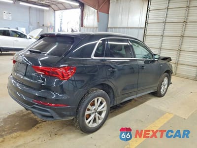 Trzecie zdjęcie samochodu z tyłu: 2025 AUDI Q3 PREMIUM S LINE 45 VIN:WA1DECF39S1016047 - miniatura