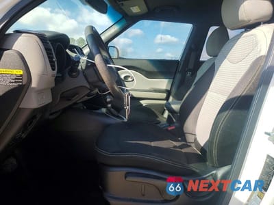 Zdjęcie 7 z 13 samochodu: 2016 KIA SOUL + VIN:KNDJP3A54G7409888 - miniatura