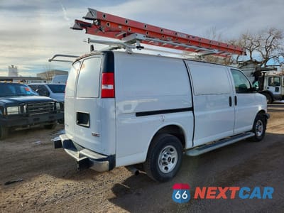 Trzecie zdjęcie samochodu z tyłu: 2018 GMC SAVANA 2500 UTILITY / SERVICE VAN VIN:1GTW7AFG8J1912144 - miniatura