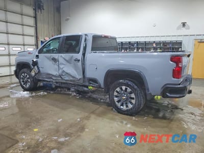 Drugie zdjęcie samochodu z przodu: 2025 CHEVROLET SILVERADO K2500 CUSTOM VIN:2GC4KME74S1141668 - miniatura