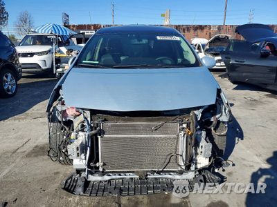 Piąte zdjęcie samochodu w środku: 2012 TOYOTA PRIUS V VIN:JTDZN3EU3C3109500 - miniatura