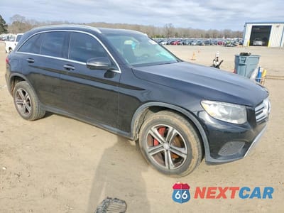 Czwarte zdjęcie samochodu z boku: 2017 MERCEDES-BENZ GLC 300 VIN:WDC0G4JB5HF186480 - miniatura