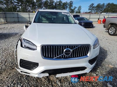 Piąte zdjęcie samochodu w środku: 2022 VOLVO XC90 T6 MOMENTUM VIN:YV4A22PK0N1784664 - miniatura
