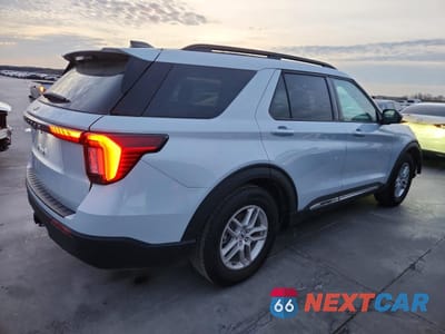 Trzecie zdjęcie samochodu z tyłu: 2025 FORD EXPLORER ACTIVE VIN:1FMUK7DH4SGB27943 - miniatura