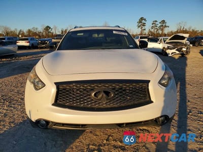 Piąte zdjęcie samochodu w środku: 2017 INFINITI QX70 VIN:JN8CS1MU1HM143820 - miniatura