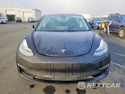 Piąte zdjęcie samochodu w środku: 2018 TESLA MODEL 3 VIN:5YJ3E1EB2JF187730 - miniatura