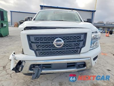 Piąte zdjęcie samochodu w środku: 2021 NISSAN TITAN SV VIN:1N6AA1EF9MN510194 - miniatura