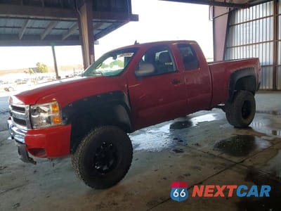 2008 CHEVROLET SILVERADO K1500 2GCEK19J781305383 - główne zdjęcie licytacji z USA - miniatura