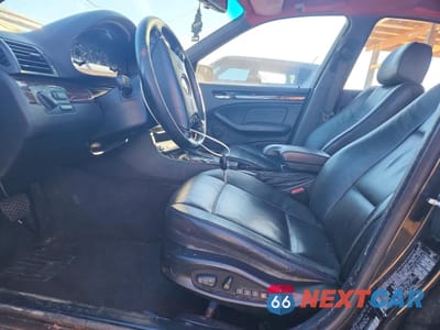 Zdjęcie 7 z 13 samochodu: 2004 BMW 325 I VIN:WBAEV33404KR31645 - miniatura