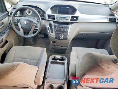 Zdjęcie 8 z 13 samochodu: 2013 HONDA ODYSSEY EX VIN:5FNRL5H42DB047914 - miniatura
