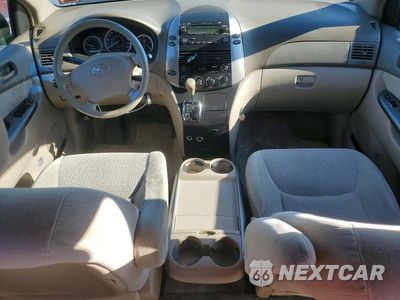Zdjęcie 8 z 12 samochodu: 2006 TOYOTA SIENNA CE VIN:5TDZA23C06S536314 - miniatura