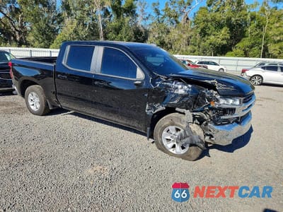 Czwarte zdjęcie samochodu z boku: 2019 CHEVROLET SILVERADO C1500 LT VIN:3GCPWCED8KG298161 - miniatura