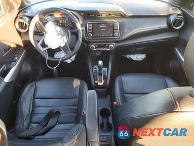 Zdjęcie 8 z 14 samochodu: 2020 NISSAN KICKS SR VIN:3N1CP5DV2LL484968 - miniatura