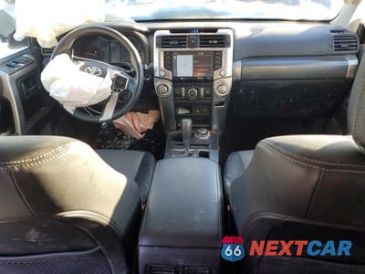 Zdjęcie 8 z 12 samochodu: 2023 TOYOTA 4RUNNER SE VIN:JTENU5JR0P6135146 - miniatura