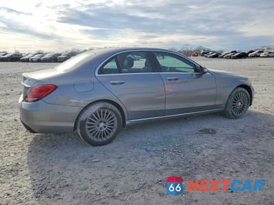 Trzecie zdjęcie samochodu z tyłu: 2015 MERCEDES-BENZ C 300 4MATIC VIN:55SWF4KB7FU014615 - miniatura