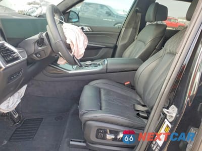 Zdjęcie 7 z 14 samochodu: 2026 BMW X7 M60I VIN:5UX33EM09T9079288 - miniatura