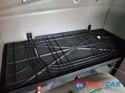 Zdjęcie 6 z 10 samochodu: 2006 VOLVO VNL SEMI TRUCK VIN:4V4NC9GH66N442911 - miniatura