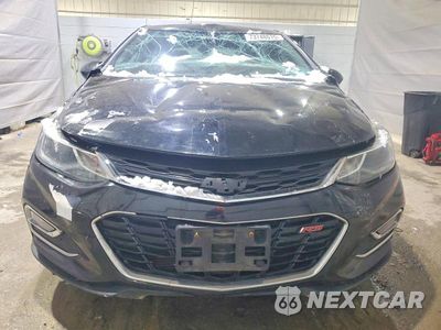 Piąte zdjęcie samochodu w środku: 2018 CHEVROLET CRUZE LT VIN:1G1BE5SM6J7223815 - miniatura