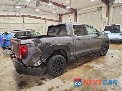 Trzecie zdjęcie samochodu z tyłu: 2023 HONDA RIDGELINE RTL VIN:5FPYK3F51PB068053 - miniatura