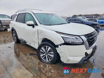 Czwarte zdjęcie samochodu z boku: 2024 NISSAN PATHFINDER SL VIN:5N1DR3CA3RC248277 - miniatura