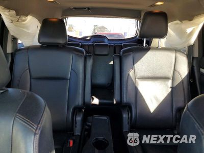 Zdjęcie 10 z 12 samochodu: 2018 TOYOTA HIGHLANDER SE VIN:5TDKZRFH8JS244185 - miniatura