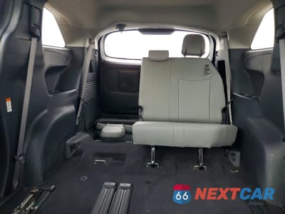 Zdjęcie 10 z 13 samochodu: 2025 TOYOTA SIENNA XLE VIN:5TDYRKEC6SS228155 - miniatura
