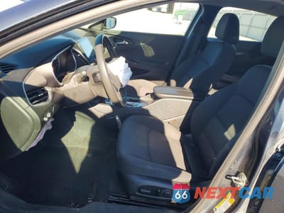 Zdjęcie 7 z 12 samochodu: 2020 CHEVROLET MALIBU LT VIN:1G1ZD5ST9LF045271 - miniatura