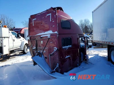 Czwarte zdjęcie samochodu z boku: 2019 VOLVO VNL SEMI TRUCK VIN:4V4NC9EH0KN213198 - miniatura