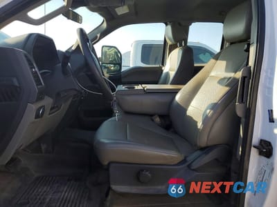 Zdjęcie 7 z 13 samochodu: 2022 FORD F550 SUPER DUTY VIN:1FD0X5HT3NEC65914 - miniatura