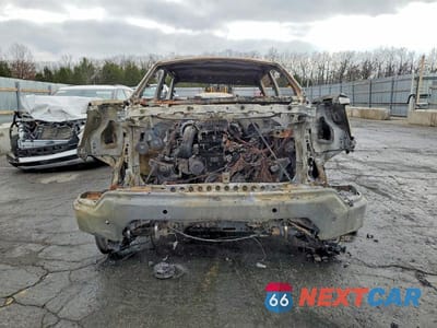 Piąte zdjęcie samochodu w środku: 2021 GMC SIERRA K1500 DENALI VIN:3GTU9FET3MG223146 - miniatura