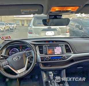 Zdjęcie 9 z 10 samochodu: 2019 TOYOTA HIGHLANDER XLE VIN:5TDJZRFH7KS599622 - miniatura