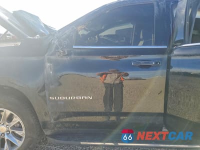 Zdjęcie 7 z 13 samochodu: 2023 CHEVROLET SUBURBAN K1500 PREMIER VIN:1GNSKFKD5PR502134 - miniatura