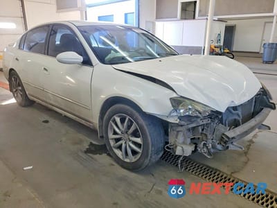 Czwarte zdjęcie samochodu z boku: 2005 NISSAN ALTIMA S VIN:1N4AL11D35C209179 - miniatura