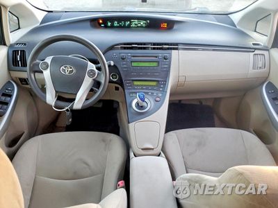 Zdjęcie 8 z 12 samochodu: 2011 TOYOTA PRIUS VIN:JTDKN3DU2B0276403 - miniatura