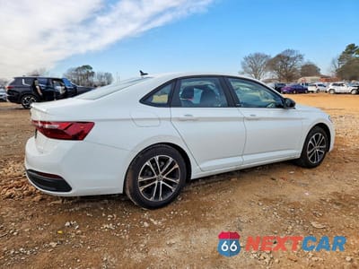 Trzecie zdjęcie samochodu z tyłu: 2025 VOLKSWAGEN JETTA SPORT VIN:3VWBX7BU9SM103198 - miniatura