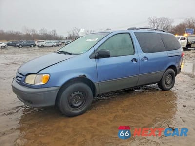 2002 TOYOTA SIENNA LE 4T3ZF13C72U441799 - główne zdjęcie licytacji z USA - miniatura