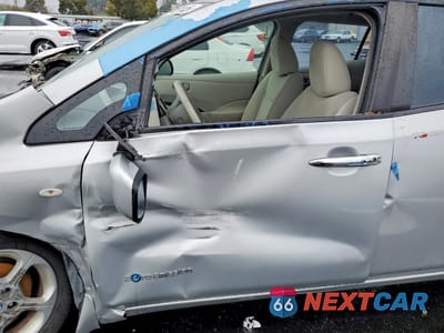 Zdjęcie 7 z 13 samochodu: 2012 NISSAN LEAF SV VIN:JN1AZ0CP6CT015823 - miniatura