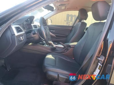 Zdjęcie 7 z 12 samochodu: 2017 BMW 320 I VIN:WBA8A9C56HK620277 - miniatura