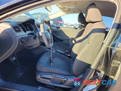 Zdjęcie 7 z 11 samochodu: 2016 VOLKSWAGEN JETTA S VIN:3VW267AJ7GM347451 - miniatura