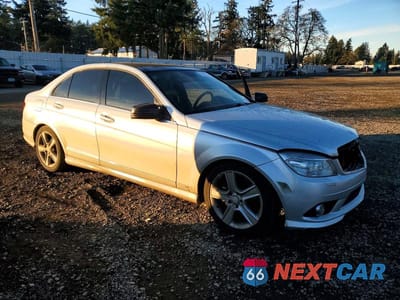 Czwarte zdjęcie samochodu z boku: 2010 MERCEDES-BENZ C 300 4MATIC VIN:WDDGF8BB5AF401638 - miniatura