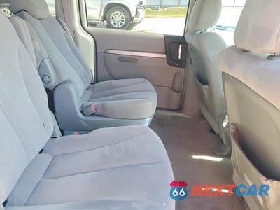 Zdjęcie 11 z 13 samochodu: 2007 HYUNDAI ENTOURAGE GLS VIN:KNDMC233976015727 - miniatura