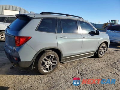 Trzecie zdjęcie samochodu z tyłu: 2022 HONDA PASSPORT EXL VIN:5FNYF7H55NB003785 - miniatura