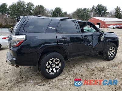 Trzecie zdjęcie samochodu z tyłu: 2024 TOYOTA 4RUNNER SR5 PREMIUM VIN:JTERU5JR9R6264183 - miniatura