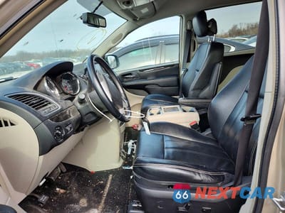 Zdjęcie 7 z 12 samochodu: 2014 CHRYSLER TOWN & COUNTRY TOURING VIN:2C4RC1BG9ER399857 - miniatura