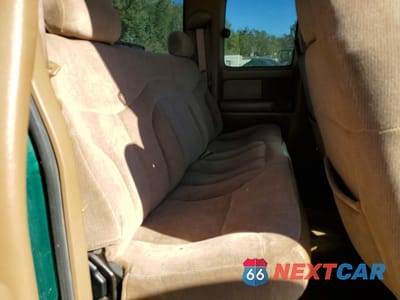 Zdjęcie 10 z 12 samochodu: 2000 GMC NEW SIERRA K1500 VIN:2GTEK19T2Y1148220 - miniatura