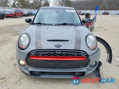 Piąte zdjęcie samochodu w środku: 2015 MINI COOPER S VIN:WMWXP7C59F2A38091 - miniatura