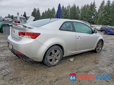 Trzecie zdjęcie samochodu z tyłu: 2012 KIA FORTE EX VIN:KNAFU6A26C5603864 - miniatura