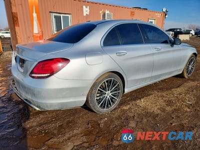 Trzecie zdjęcie samochodu z tyłu: 2021 MERCEDES-BENZ C 300 VIN:W1KWF8DB2MR619869 - miniatura