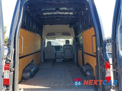 Zdjęcie 10 z 13 samochodu: 2020 NISSAN NV 2500 S VIN:1N6BF0LY5LN807871 - miniatura